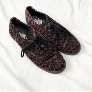 Vans Leopard fur sneakers black laced size 7.5